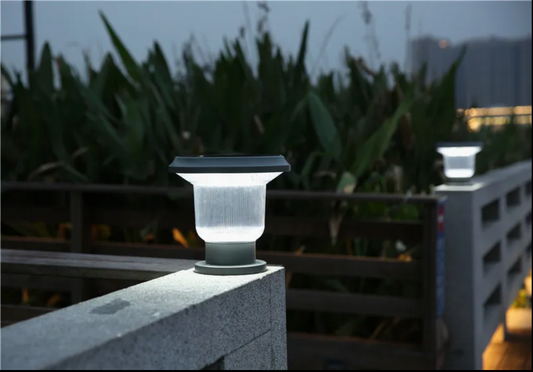 Borne solaire Champignon noir LED pour pilier / portail – Blanc froid 6000K